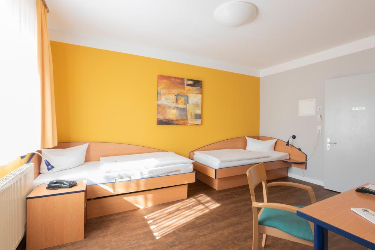 Hotel Mit-Mensch Berlin Luaran gambar