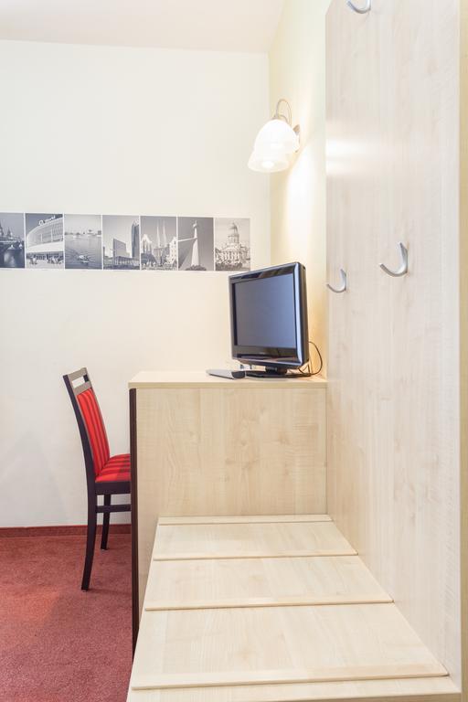 Hotel Mit-Mensch Berlin Luaran gambar