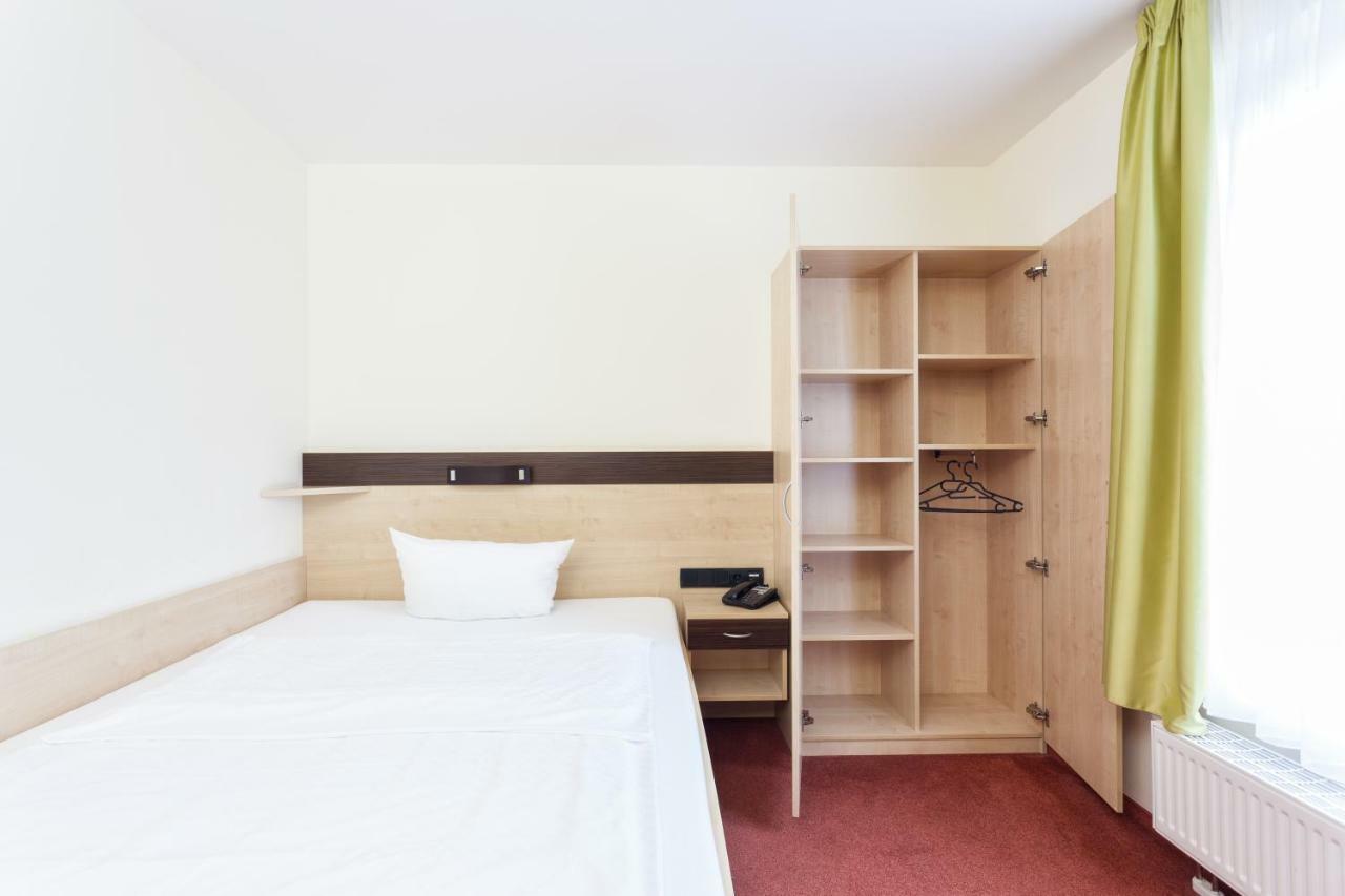 Hotel Mit-Mensch Berlin Luaran gambar